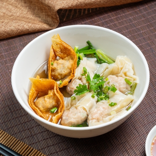 Hoành Thánh Nước Lèo